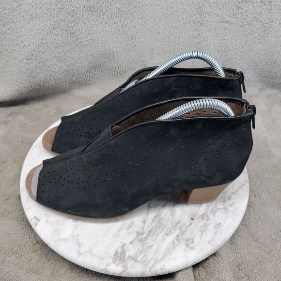 Earth Shoes Womens Size 8.5 Black Suede Calgary Quebec Ankle Boots - Picture 1 of 11